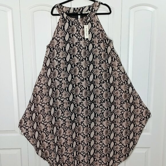 SPEED LIMIT MPH snakeskin print handkerchief hem dress. Plus Size 2X - Picture 1 of 9